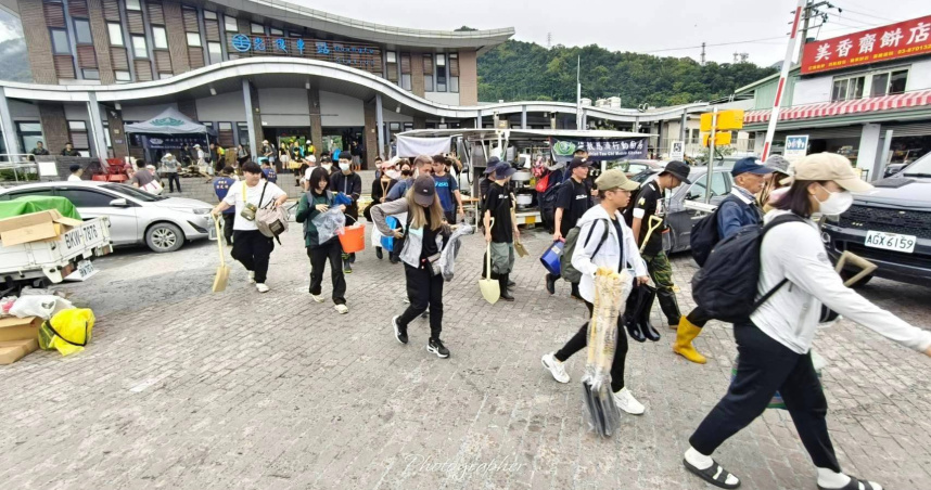 法籍網紅花蓮見證「台灣的韌性」　外國人救災滿身泥感動10萬人