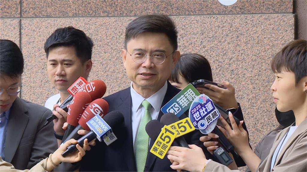 快新聞／謝龍介被陳亭妃當空氣！台南政治氣溫飆升　暢聊的賴瑞隆親揭秘辛