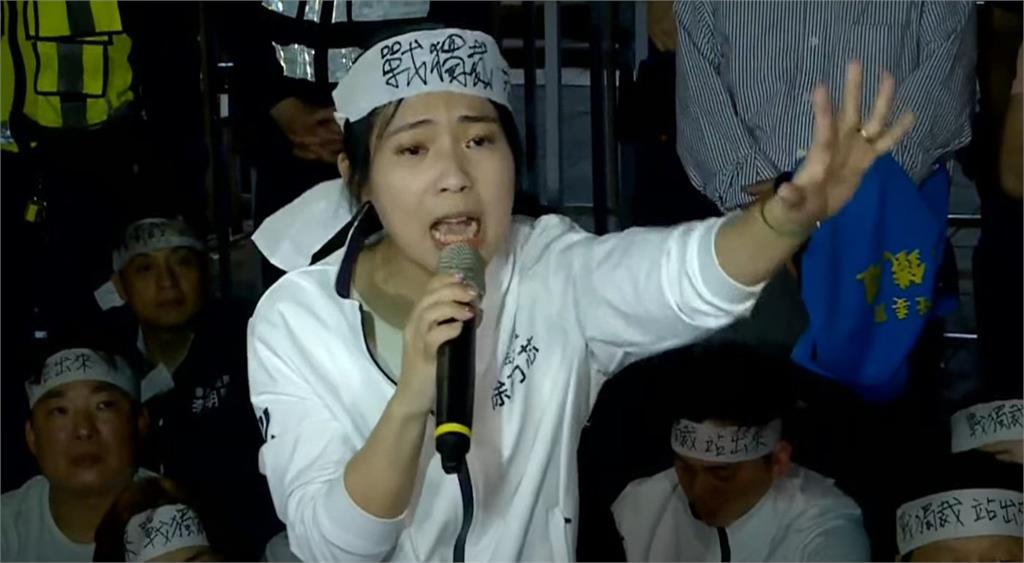 快新聞／藍營黨工涉「幽靈連署」遭搜索　徐巧芯竟喊：台灣民主加油