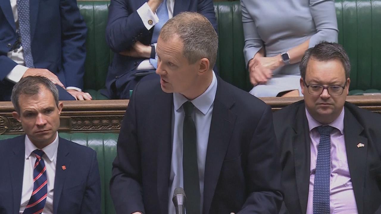 MI5再發中國「間諜警報」　曝「領英」2女假獵頭、真滲透