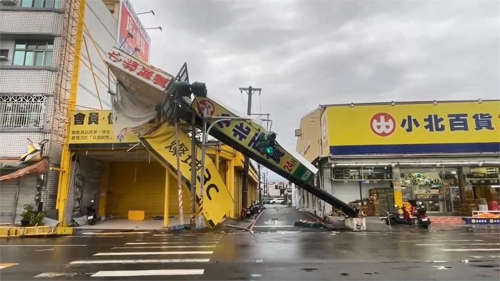 快新聞/「丹娜絲」強襲!全台一度近50萬戶停電 這縣市居冠