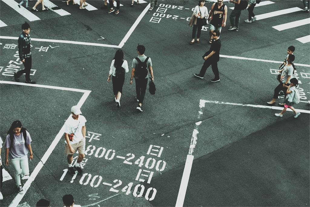 立院加碼4+1假日卻被酸！網曝台灣「特休天數」根本慘輸日韓：奴性國家