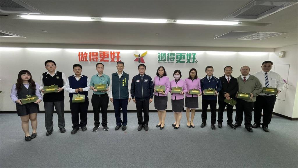 黃偉哲領軍，2月詐案下降24%，攔阻上億元受騙