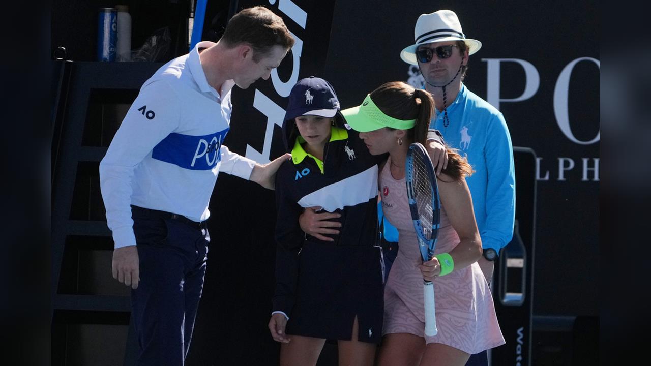 澳網(影)／好心有好報！世界排名112女將及時救助昏倒球僮最終爆冷淘汰種子好手