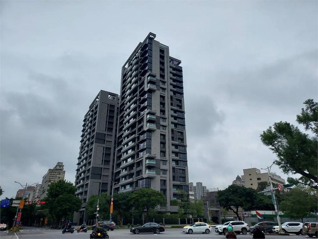佛心屋主讓價  這中古水岸宅創社區低價