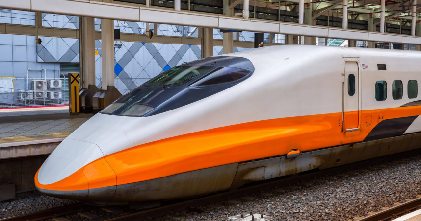 中秋返鄉潮爆滿！高鐵自由座硬擠上車　商務艙乘客怒喊「滾出我們車廂」