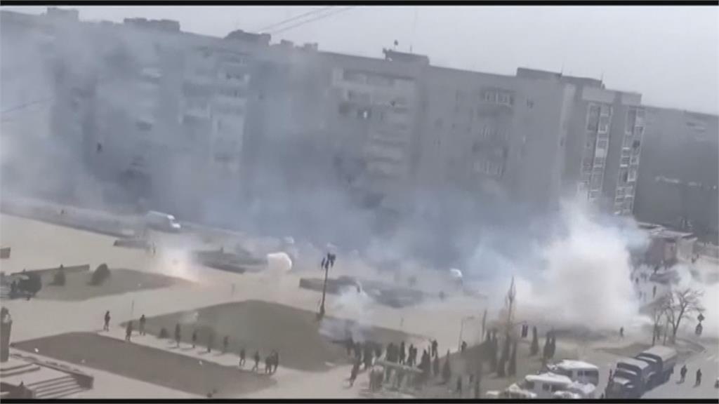 鄰近札波羅熱核電廠再傳爆炸　俄軍遭控武力驅散抗議民眾