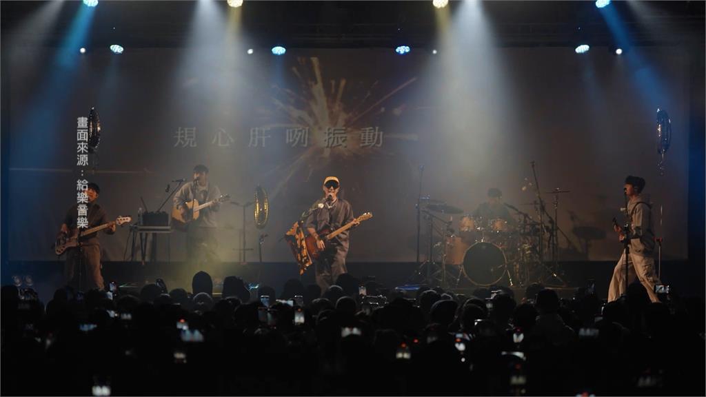去年狂接上百場商演　「芒果醬」免費簽唱會湧上千歌迷