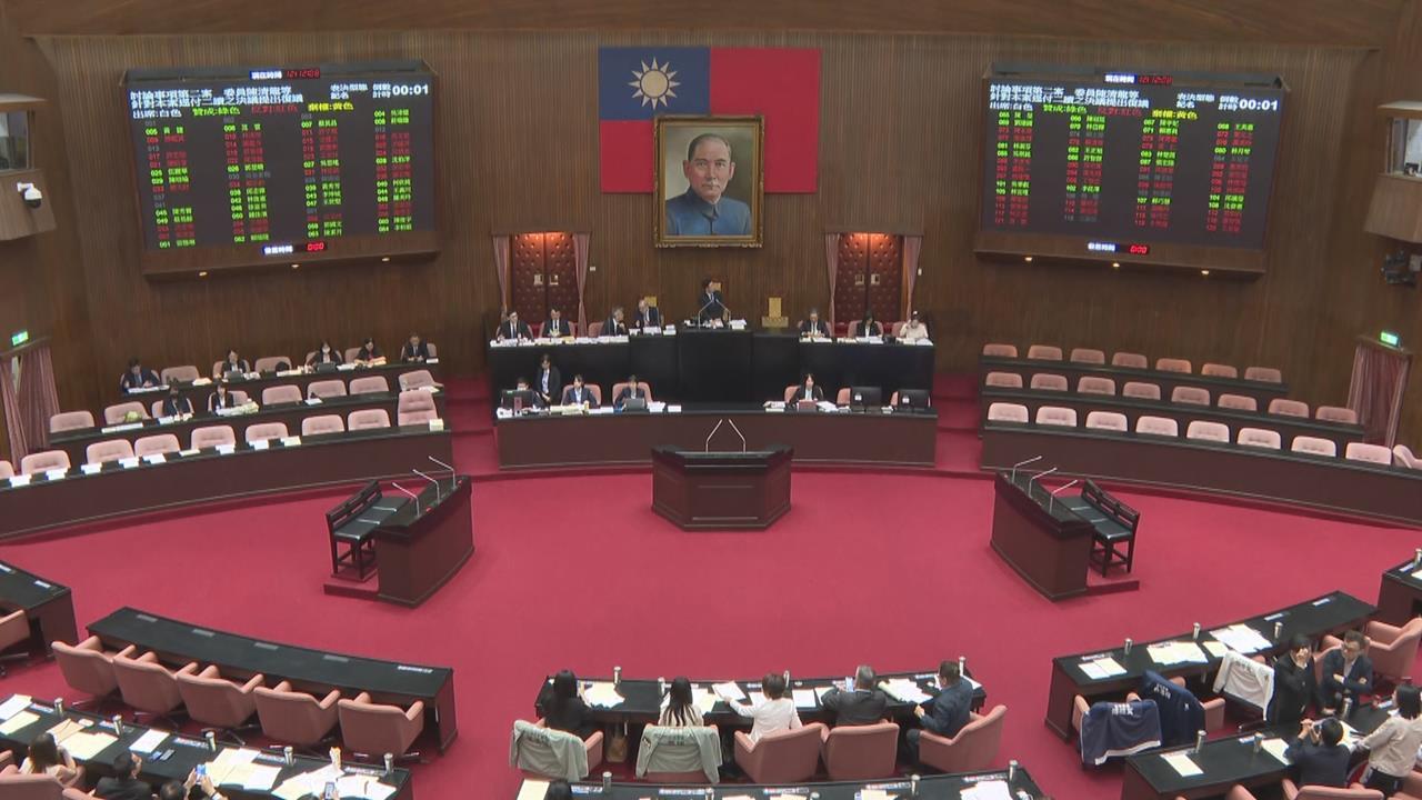 快新聞／藍白真的要看！最新民調震撼出爐　立法院不滿意度驚人數據曝光