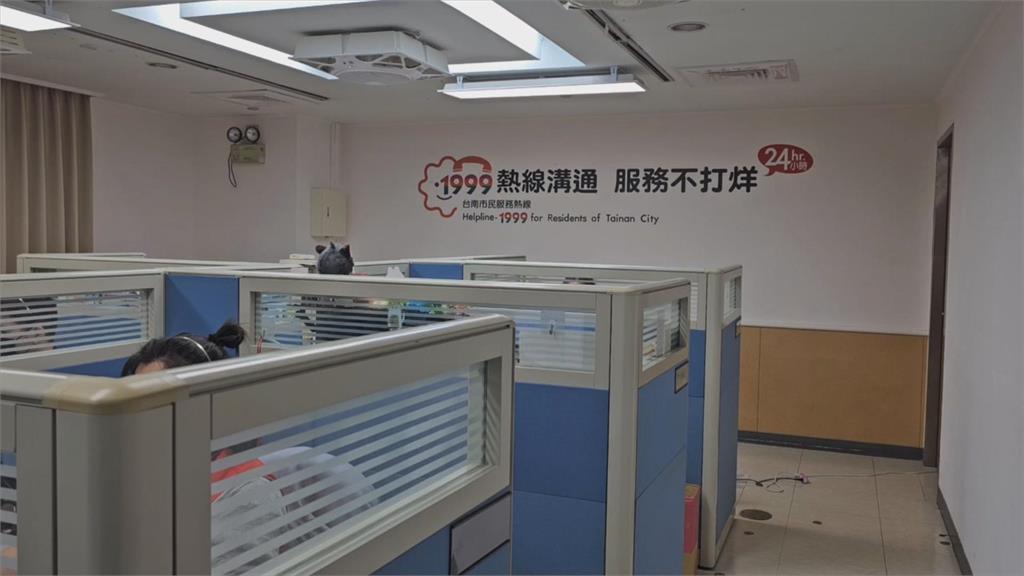 台南1999專線接到手軟　民眾來念經讀報也得聽