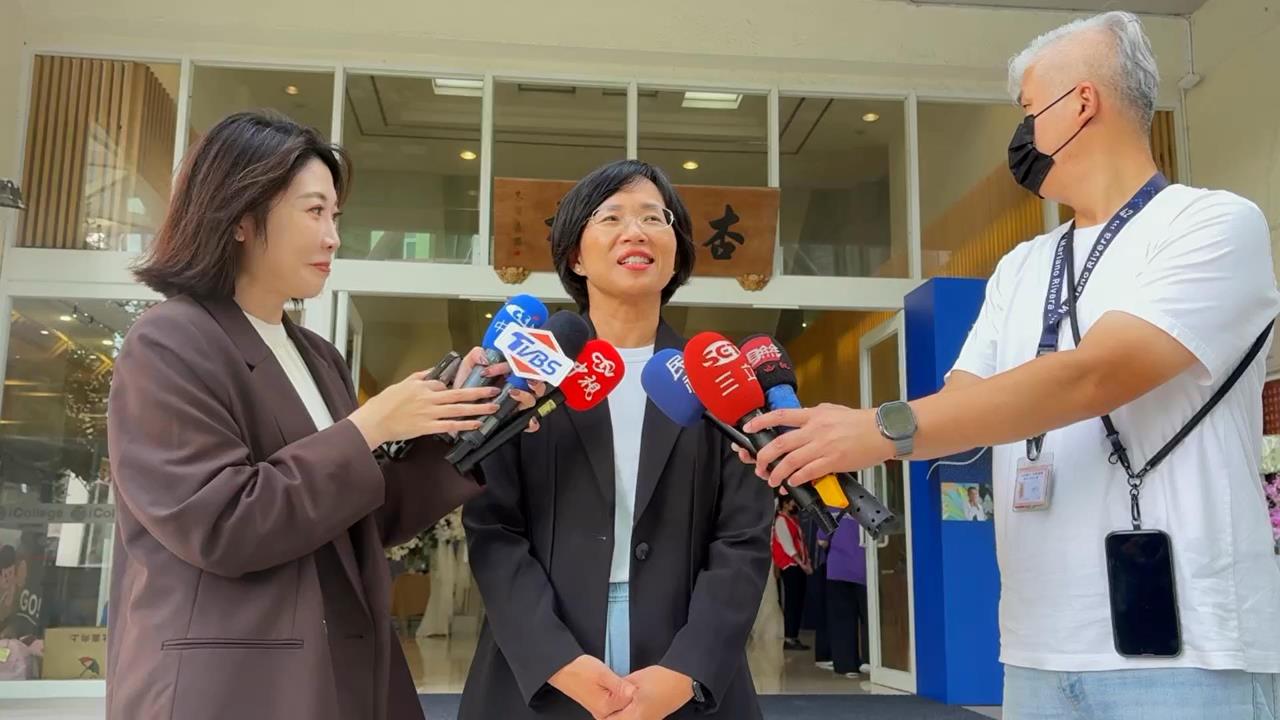 快新聞/網熱議!侯友宜傳「媽祖神像」象徵交棒? 蘇巧慧回應了