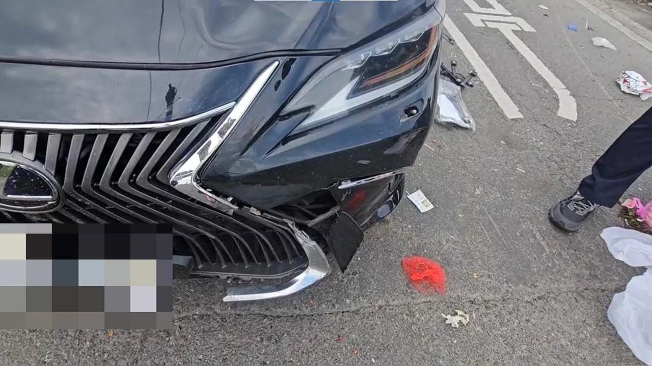 快新聞/宜蘭「無號誌」路口釀禍!汽車猛撞機車 61歲女騎士命危送ICU