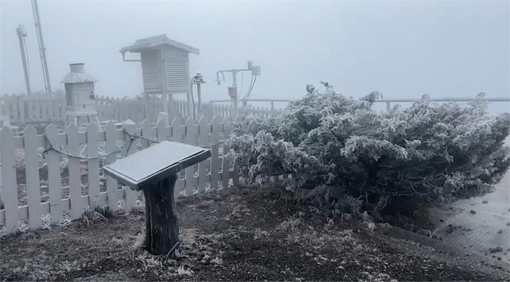 快新聞／玉山銀白奇景「霧淞」超美！　鄭明典曝形成原因