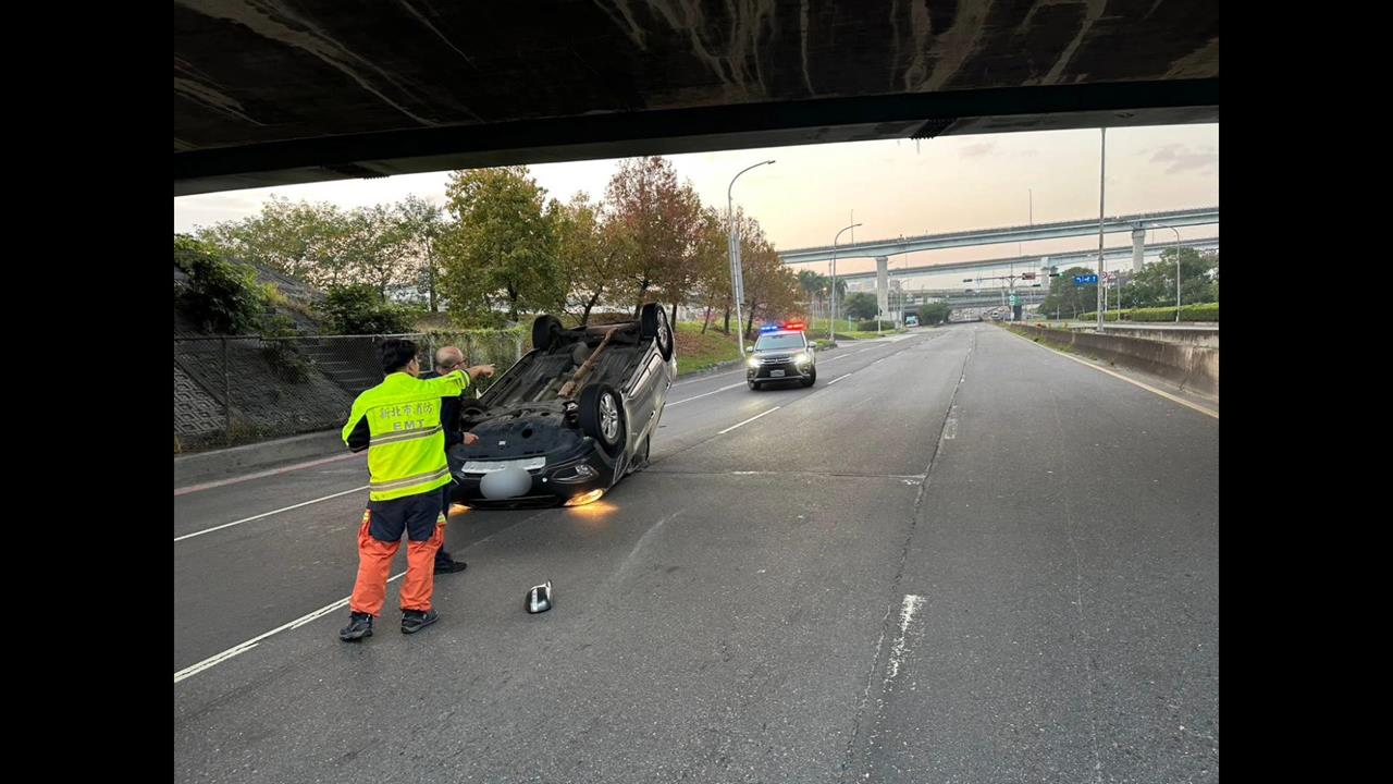 年初五「毒駕回老家看長輩」？　男途中自撞逃逸、警搜出槍毒