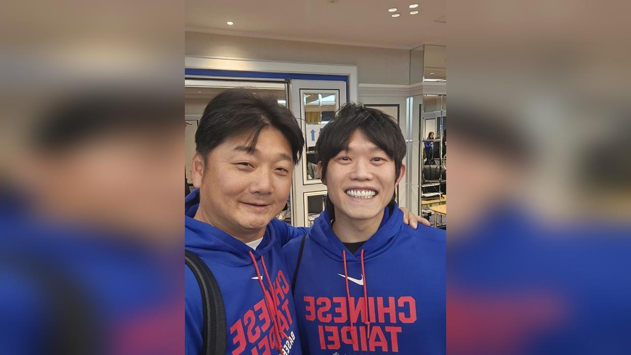 經典賽／「龍貓」曾豪駒不當總教練了？發文喊「一起畢業」貼陳冠宇合照