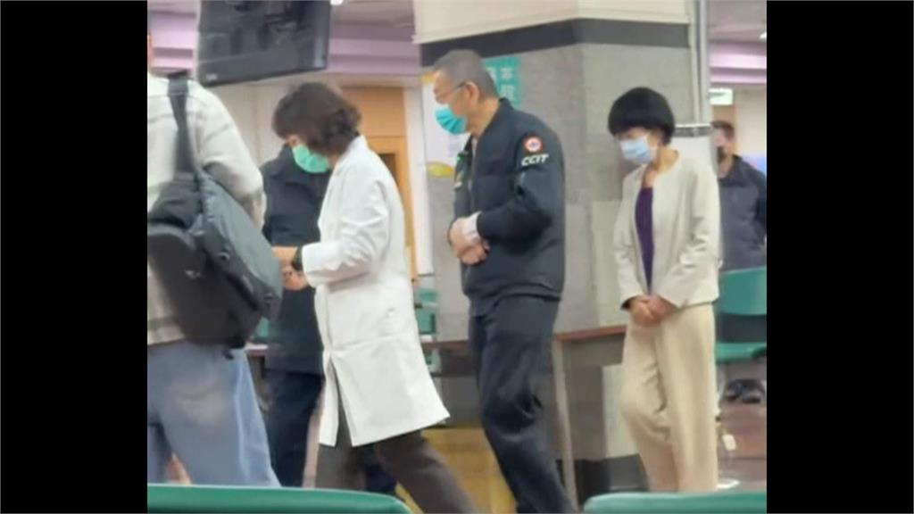 柯文哲直奔新竹台大醫院探父　何瑞英：他在病房裡一直哭