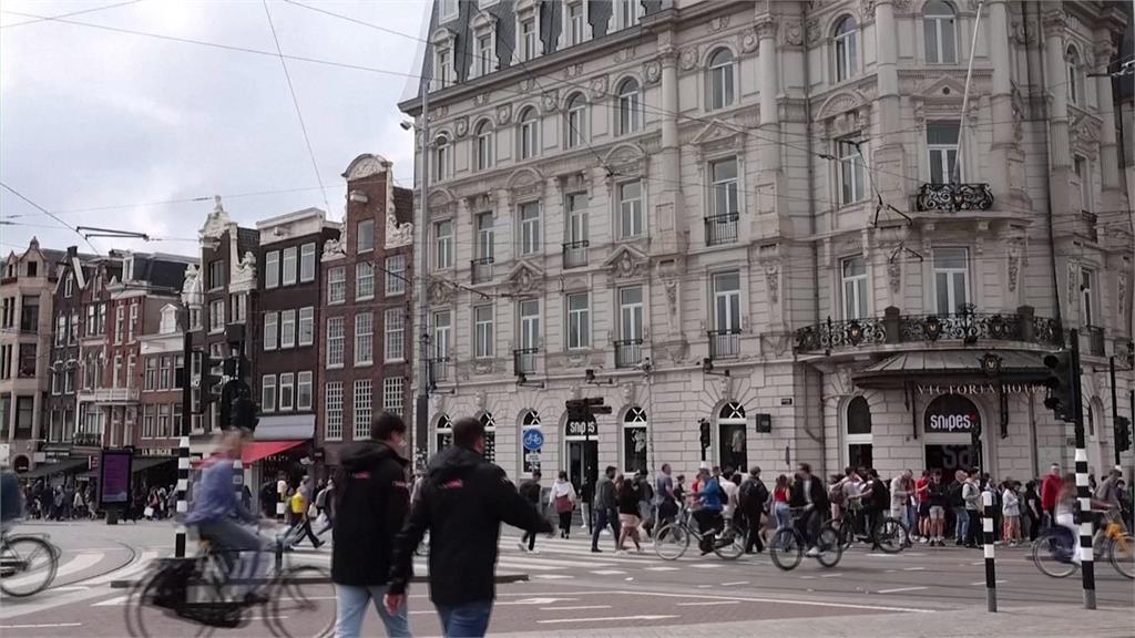 遊客太多！阿姆斯特丹「觀光變壓力」　「投票通過」關閉市中心大型郵輪港口