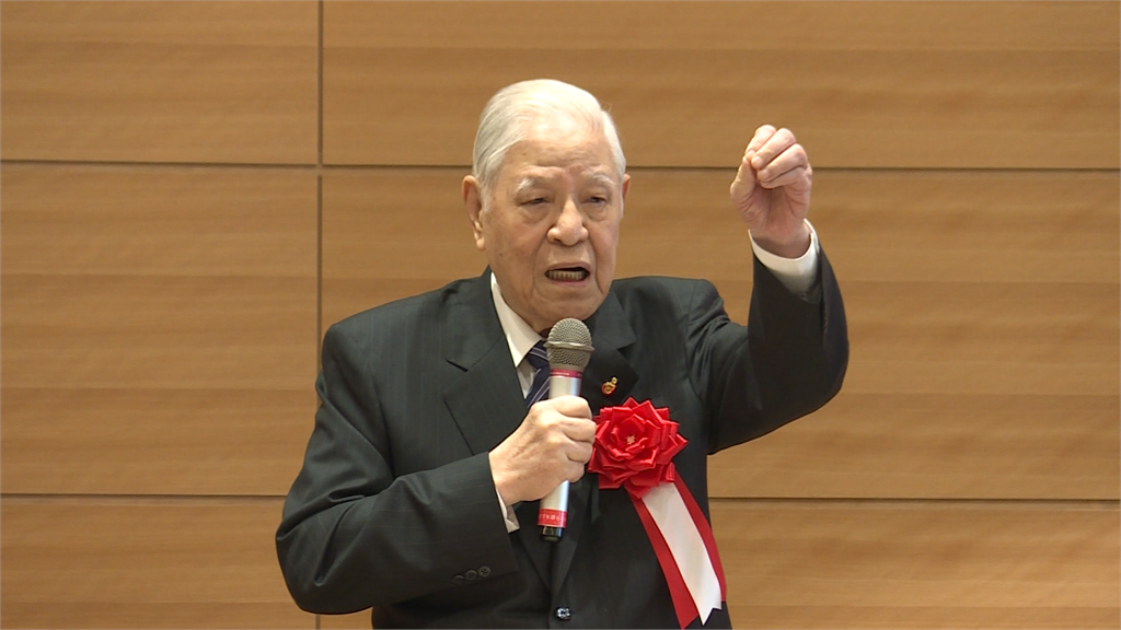 快新聞／御用按摩師曝2000年總統大選那夜　李登輝曾脫口罵馬英九「這句」