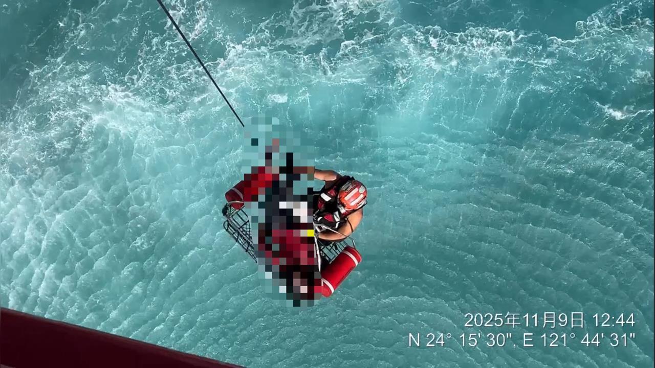 最新/花蓮象鼻隧道傳憾事!16人「海灘探險」 1女溺水「吊掛救起」仍不治