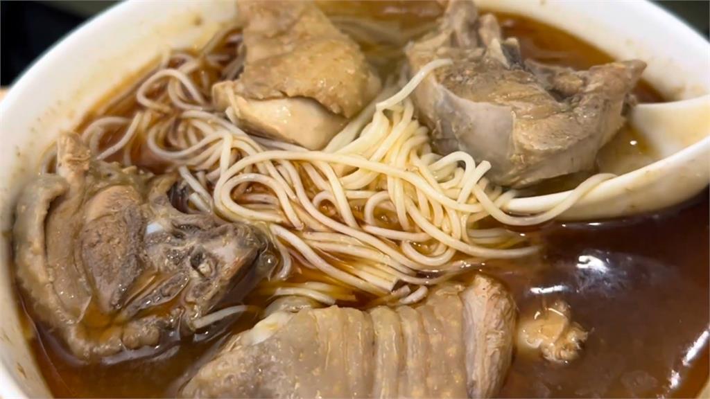台灣趴趴走／ 囡仔出世厝內麻油雞香　平時品嘗補身補嘴空　麻油料理好吃一級棒！