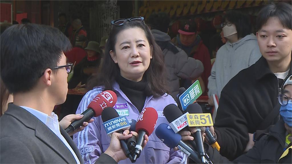 快新聞／藍營青年「釘孤枝」活動徵募罷免意向書　吳思瑤：挺柯文哲是幌子