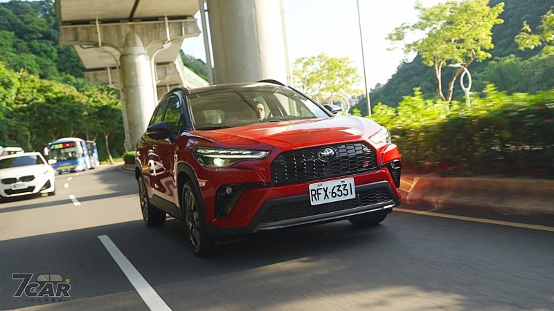 運動化元素融入國民休旅　新年式 Toyota Corolla Cross Hybrid GR Sport 試駕