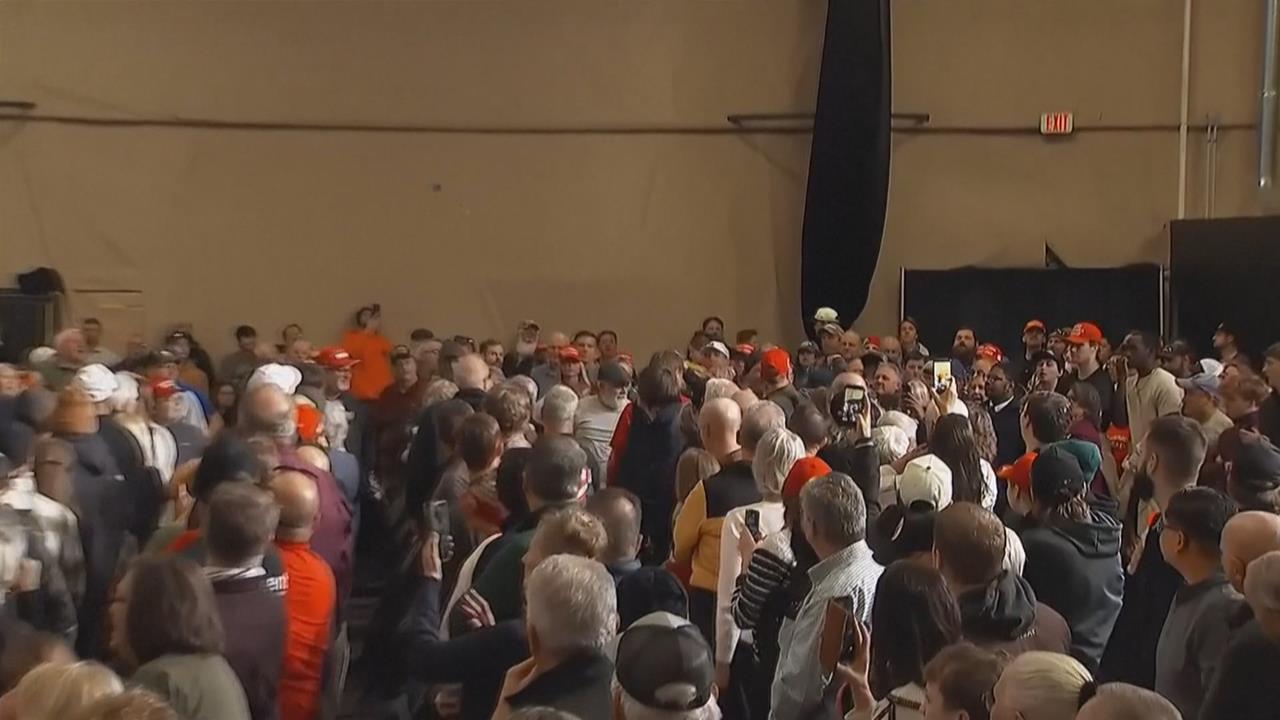 川普愛荷華州演說大讚政績　抗議人士鬧場被帶走