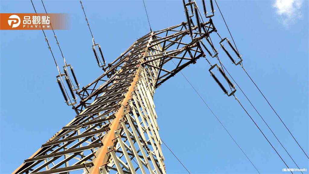 20歲準大學生拍日落爬高壓電塔！觸電墜落燒成焦屍