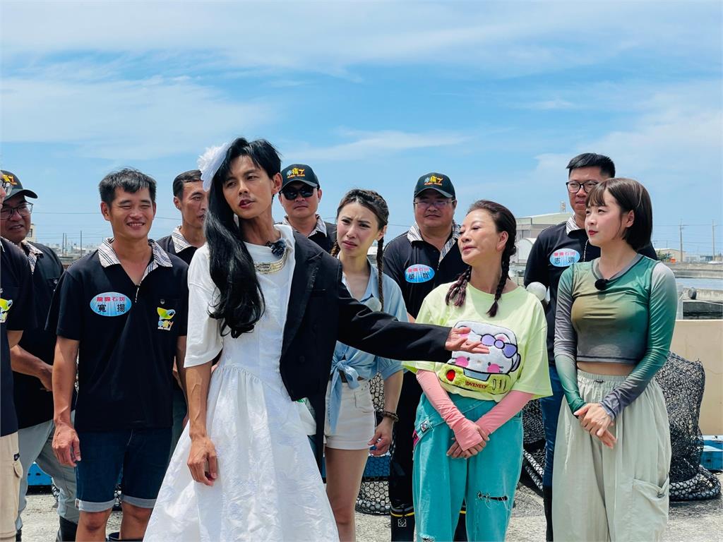 介紹龍膽石斑扮成「雌雄同體」！阿翔驚悚模樣曝光讓人不敢靠近