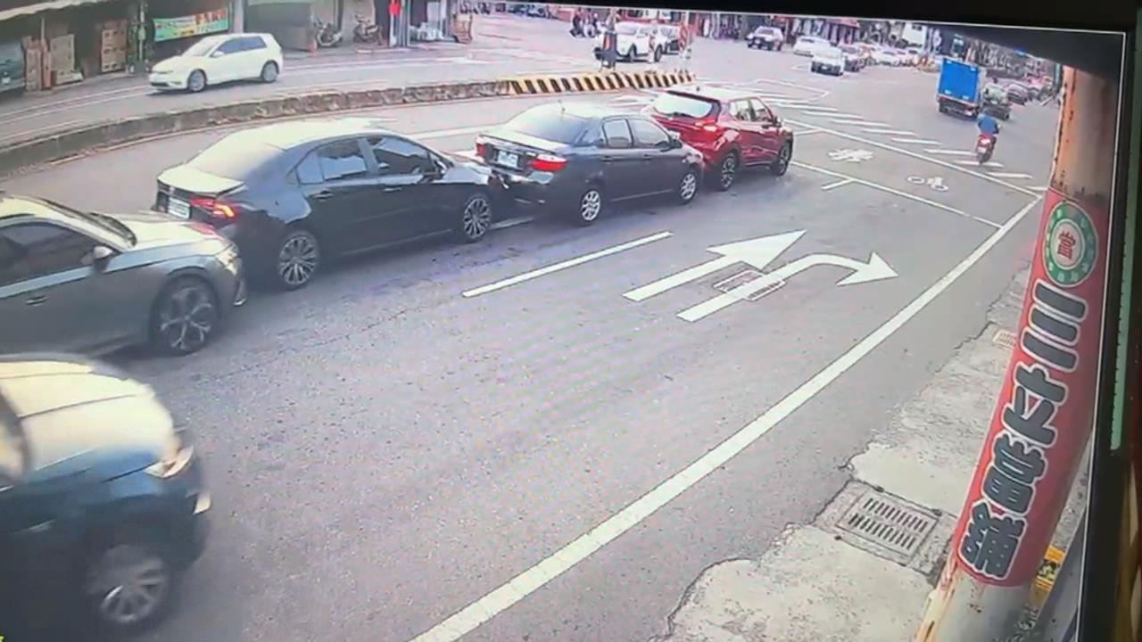 碰！彰化4車連環撞　肇事駕駛酒測0.25毫克當場法辦
