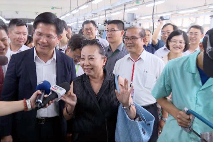 張花冠逗樂林佳龍 大談台中嘉義結盟