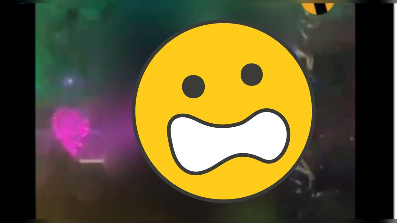 外籍客搭嘟嘟車「開嘟」雙人疊起來！後車超貼狂攝「裸色激戰片」流出