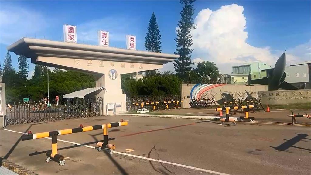 快新聞／清泉崗基地「地勤士官長遭戰機進氣口吸入身亡」　空軍司令部說話了