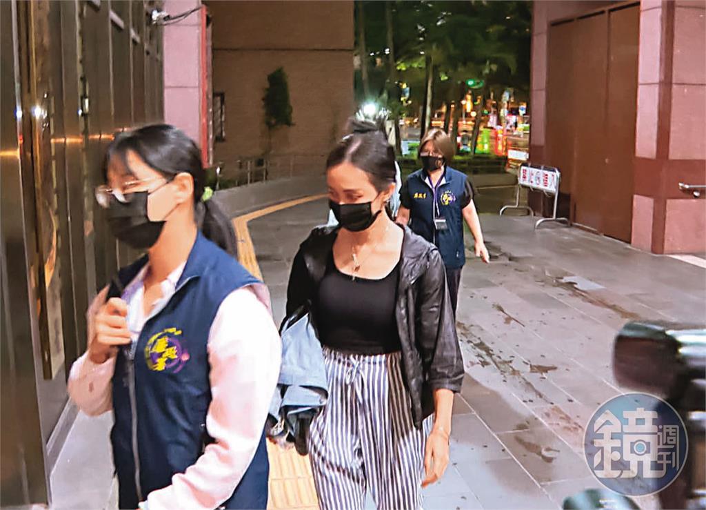 【璩美鳳控柯性騷4】未被約談偵查庭外驚見「馨香」　她在阿北提訊動線獨守
