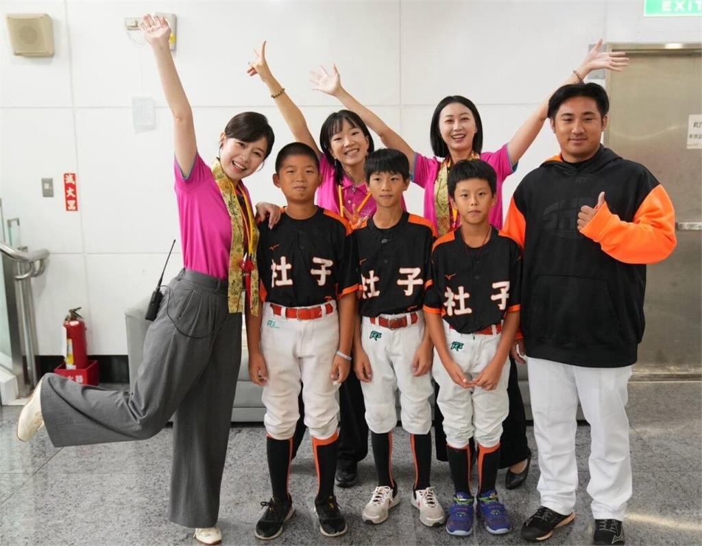 風雨生信心、公益溫暖常在！祈福音樂會送暖社子國小、陪孩子守住棒球夢