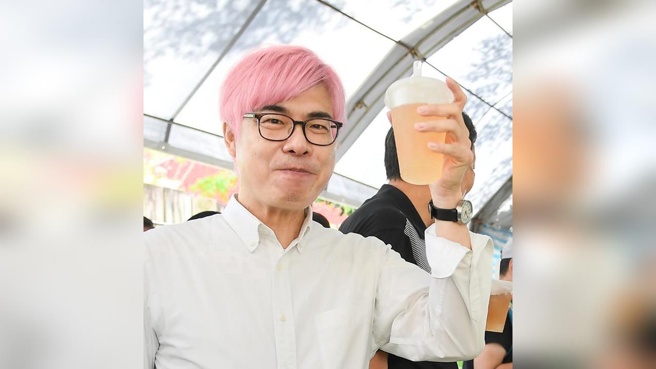 陳其邁帶起「粉紅髮」頭貼熱潮! 蔡英文曬「粉紅小英」