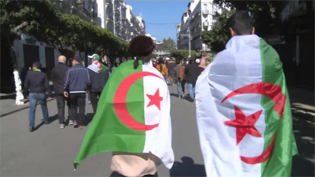 夠了沒？82歲總統拚5連任 阿爾及利亞大示威