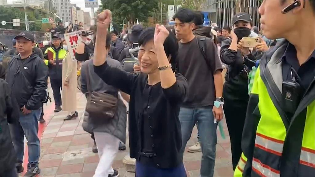 陳佩琪信柯不知簽公展文有罪　游淑慧：若合法貪污都除罪了