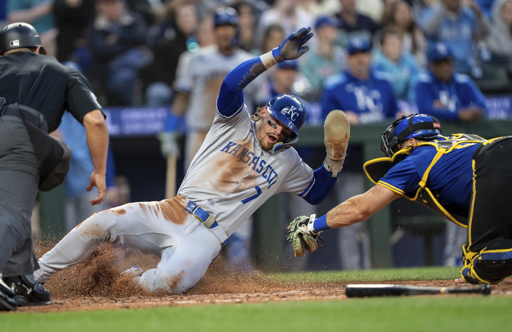 MLB(影)/神奇滑壘躲過捕手觸殺! 當家游擊手為皇家攻下保險分