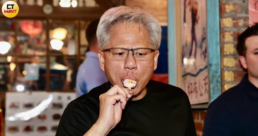 黃仁勳街頭嗑「紅豆粉粿冰」急問哪裡買 網笑:打進AI供應鏈
