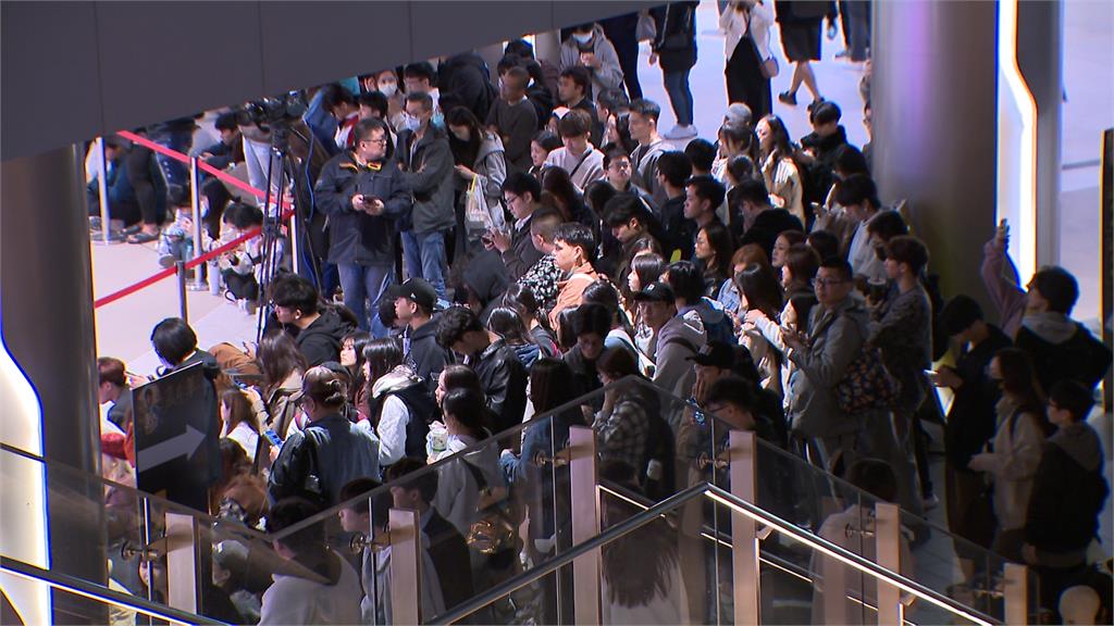 周杰倫開唱！二姐江蕙驚喜現身　場外粉絲遭詐騙「當面對質」