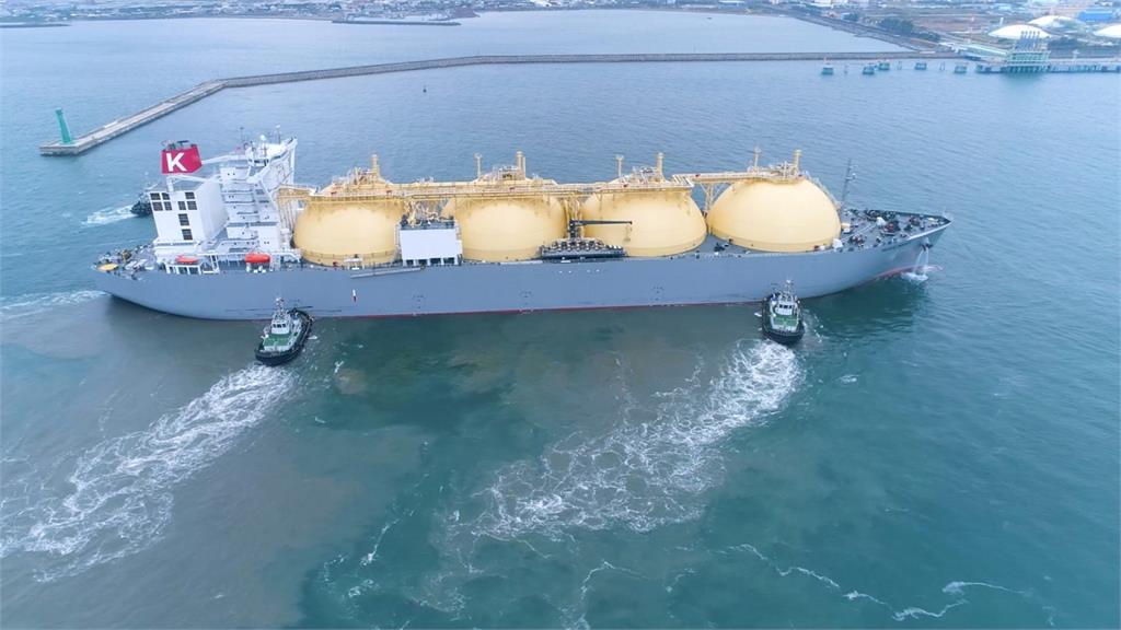 中油開拓美、澳通路 首批澳洲天然氣進港