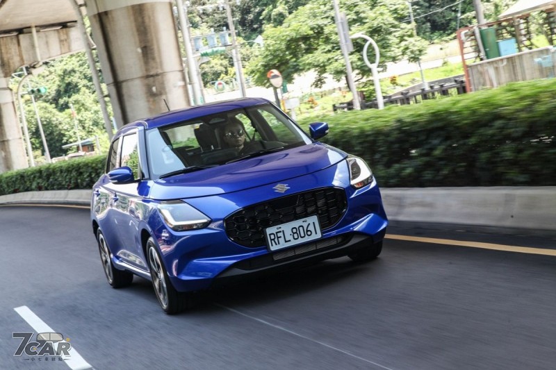 三缸配上 12V 輕油電科技的雨燕給不給力？　第四代大改款 Suzuki Swift 試駕