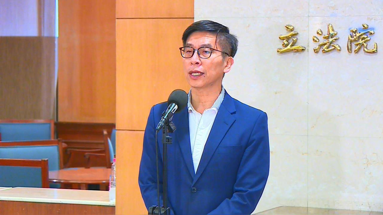 快新聞／替屏東「風機計畫」喬人脈？　鍾佳濱服務處斥：假冒助理一定追究