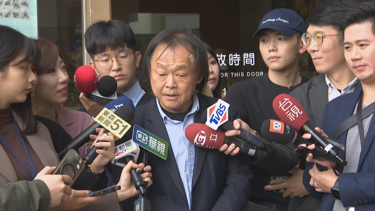 快新聞／「額頭受傷」貼OK蹦現身！王世堅笑揭「真凶」：我還跟對方道歉