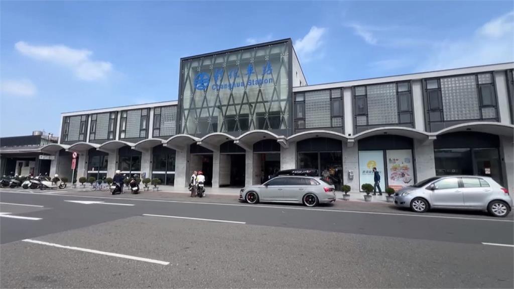 手機交出來！　彰化車站電梯偷拍男被抓包嚇到狂抖