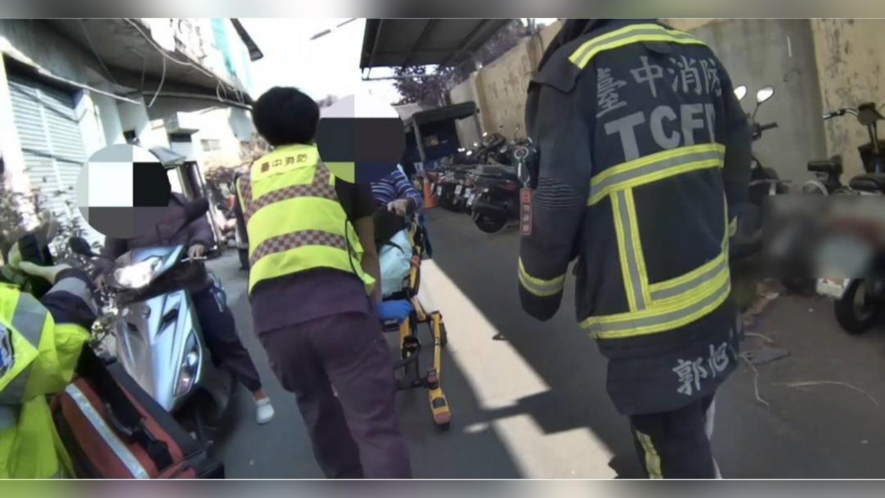 ７６歲獨居男倒臥浴室受困１小時　鄰居「隔牆有耳」機警通報神救援