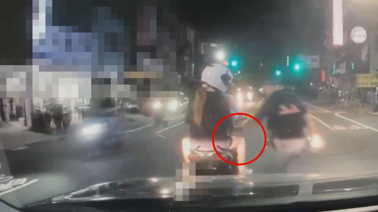 攔查糾紛! 台南騎士不滿警"強行拔鑰匙"當街爆口角