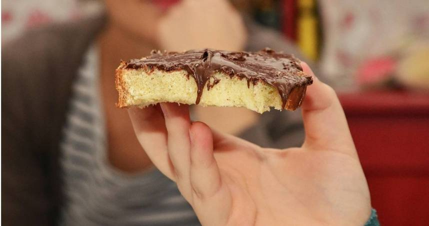 一到下午3點就想吃甜食？專家揭原因：不是意志力薄弱　3建議曝光