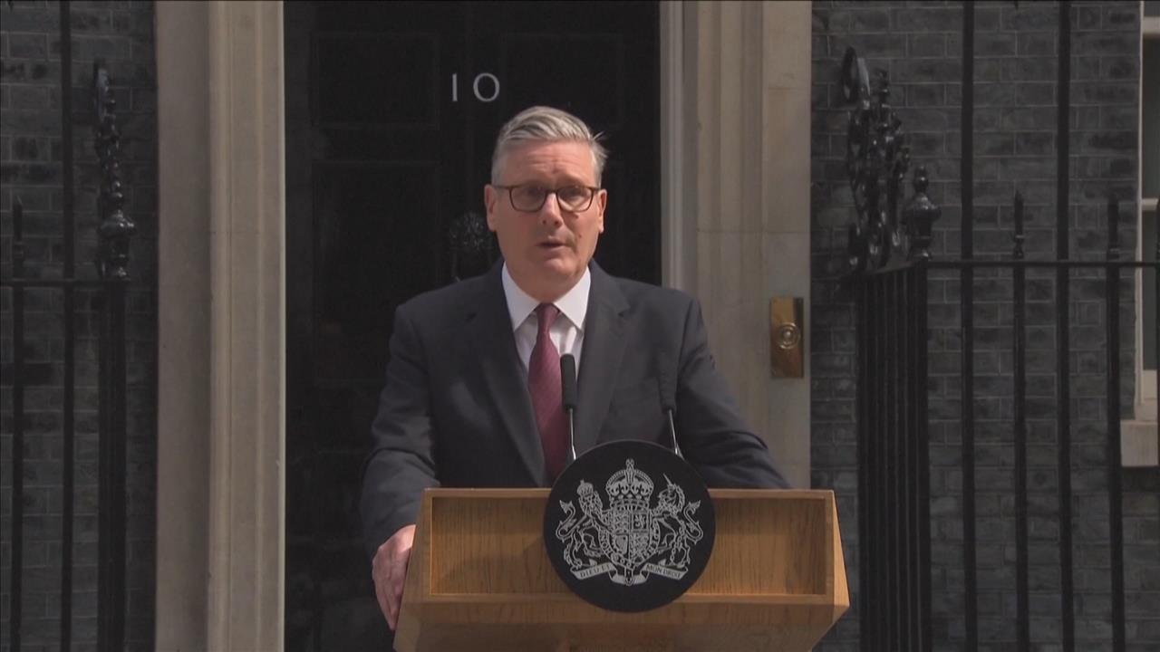 不敵黨內逼宮！　英國首相施凱爾宣布請辭